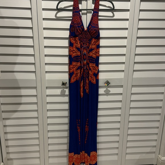 Silvergate Pre loved Boho Maxi halter Dress with padded Bra built in. - Picture 5 of 9